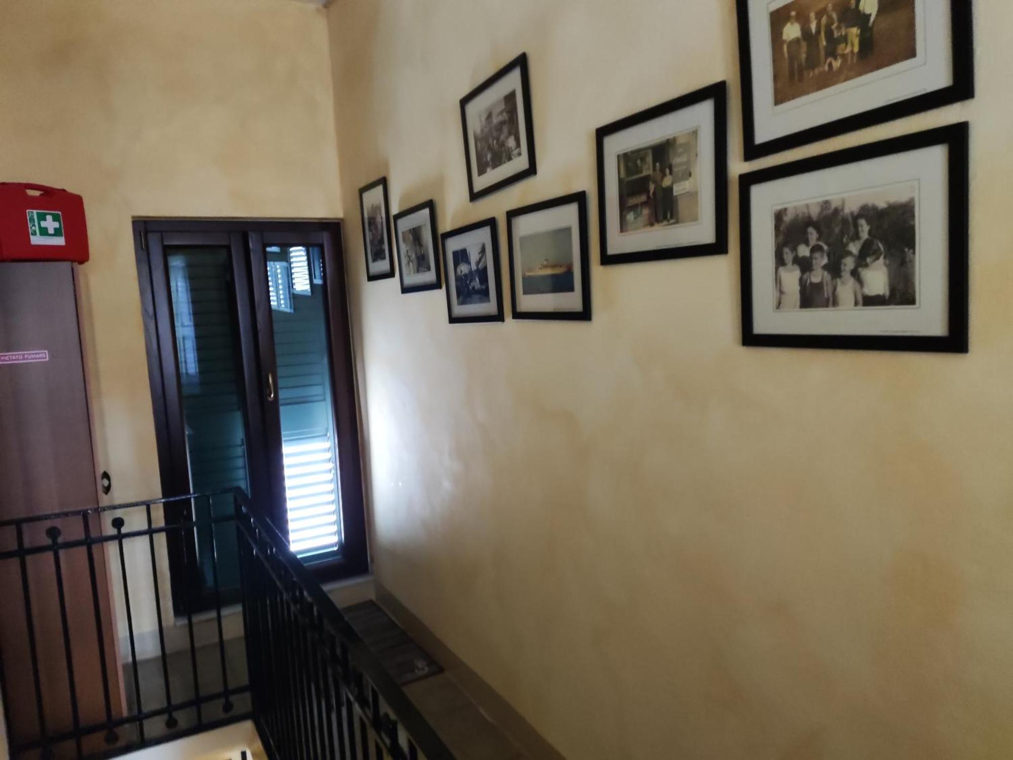 La Casa Dellamericano - Casa D'Epoca Anni '30 Aliano Luaran gambar